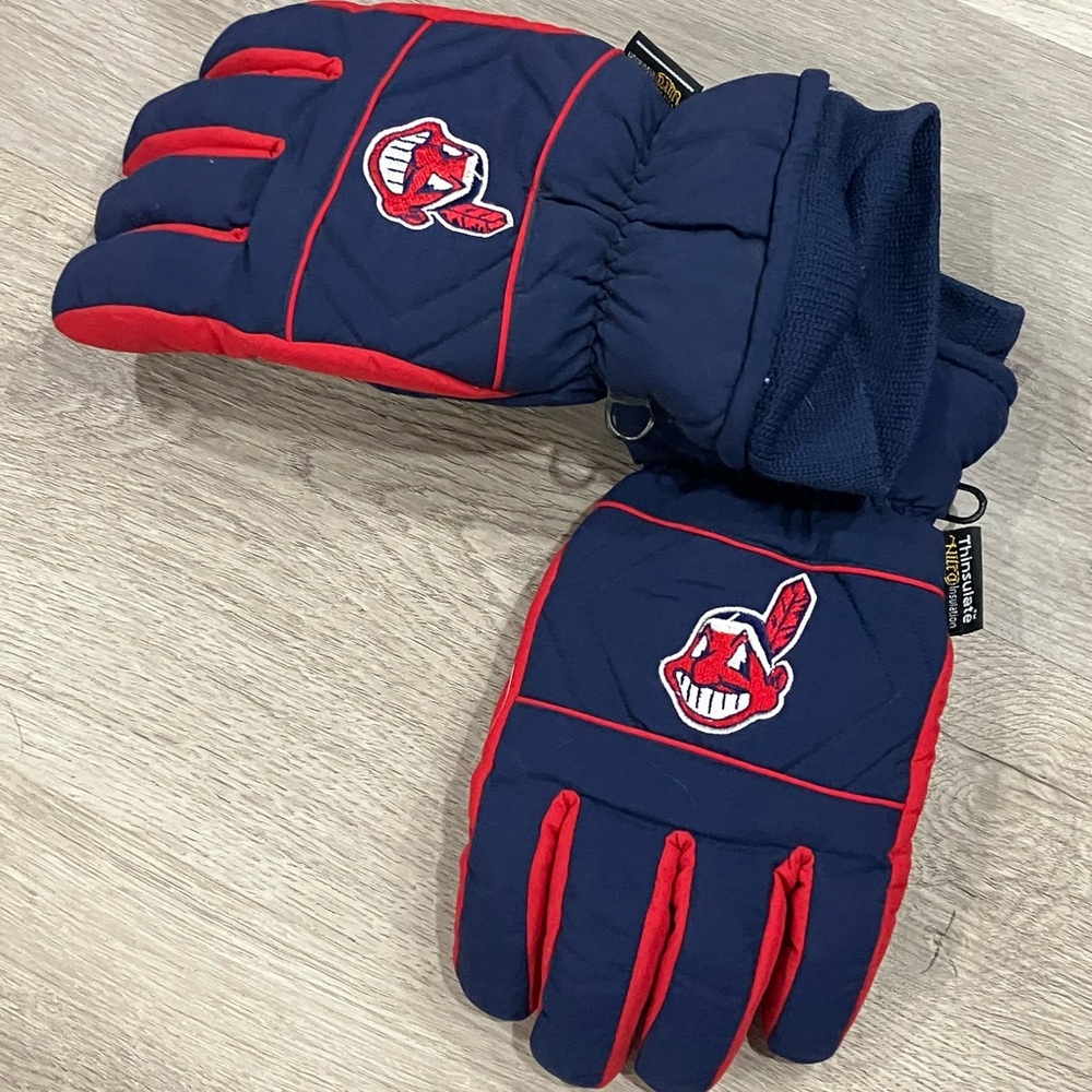 Vintage Cleveland Guardians/Indians Gloves ⚾️ 🔥